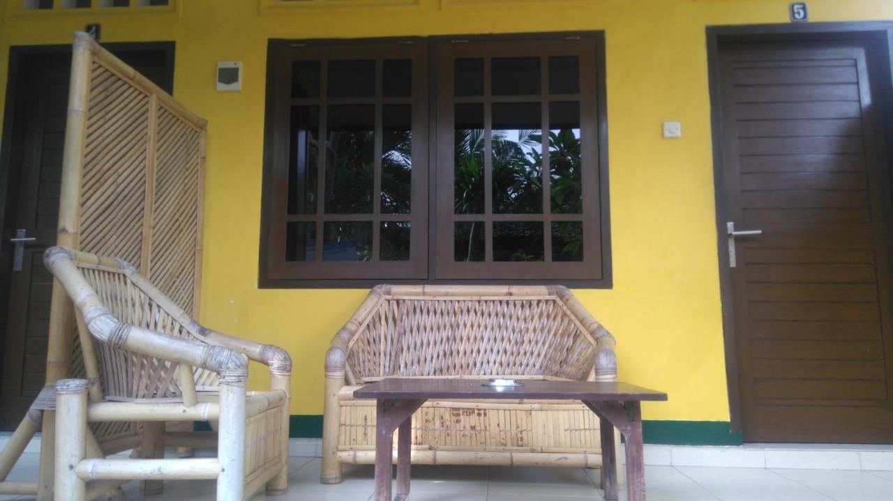 Koi Gili Guest House ギリ・トラワンガン エクステリア 写真