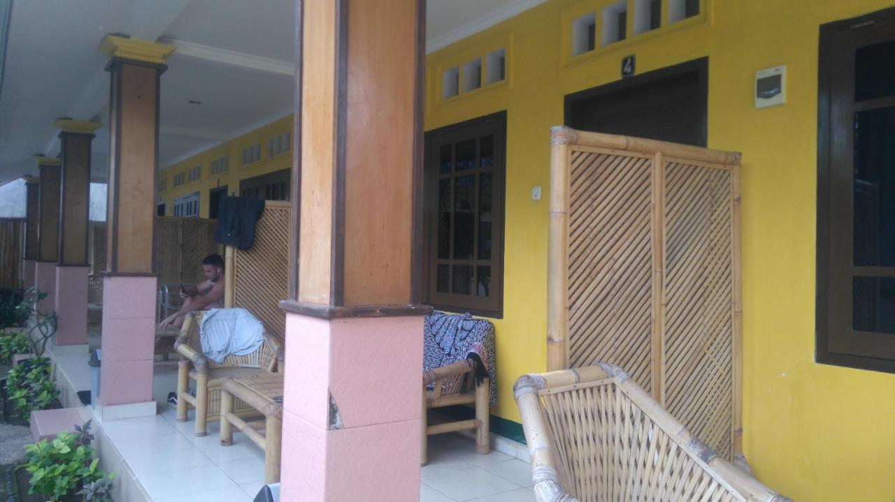 Koi Gili Guest House ギリ・トラワンガン エクステリア 写真